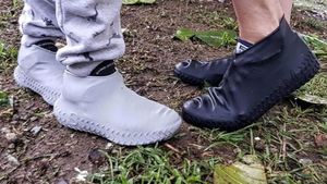 Bottes de pluie imperméables en silicone portables pour le camping, équipement de pluie - Product Image 5