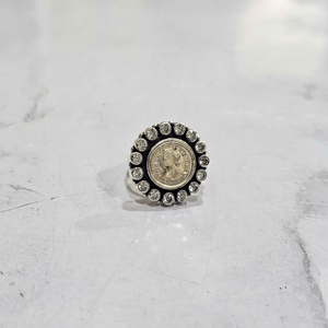 Bague artisanale en argent style Reine Victoria avec zircon blanc, finition oxydée, pour mariage et fiançailles, bijoux pour femme, vente en gros - Product Image 1