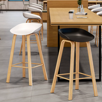 Tabourets de bar modernes en bois massif, chaises hautes pour bar à domicile et usage extérieur