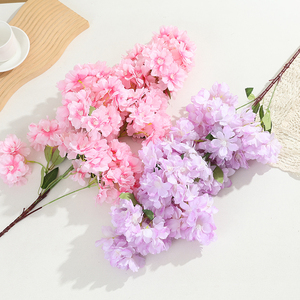 Fiori di Ciliegio Artificiali in Seta per Sfondo Matrimoniale e Decorazione Soffitto, Fiori in <span class=keywords><strong>Tessuto</strong></span> Fatti a Mano ad Alta Simulazione, Vendita all'Ingrosso - Product Image 3