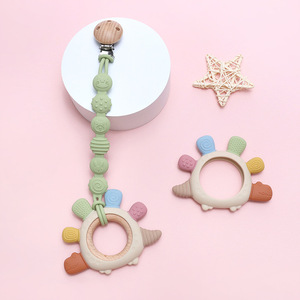 Timón <span class=keywords><strong>de</strong></span> silicona sin BPA con anillo <span class=keywords><strong>de</strong></span> madera <span class=keywords><strong>para</strong></span> calmar las encías <span class=keywords><strong>de</strong></span> los bebés, juguetes <span class=keywords><strong>de</strong></span> dentición <span class=keywords><strong>de</strong></span> silicona <span class=keywords><strong>para</strong></span> bebés <span class=keywords><strong>de</strong></span> 3 a 6 meses - Product Image 4