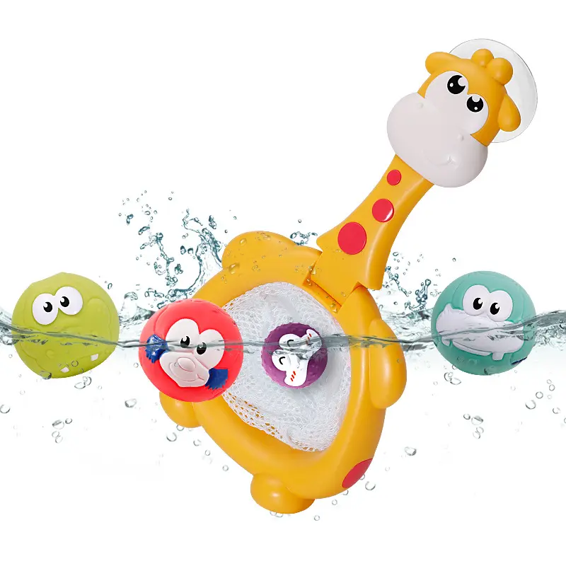 Baby giraffa fishing and playing in water toy spray water basket toy baby bath and bath toy