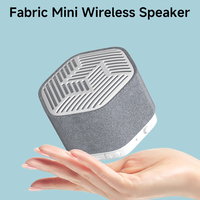 Haut-parleur en tissu portable avec radio FM, bruit blanc, carte TF, AUX, appels mains libres, batterie V5.3 – Idéal comme réveil et cadeau