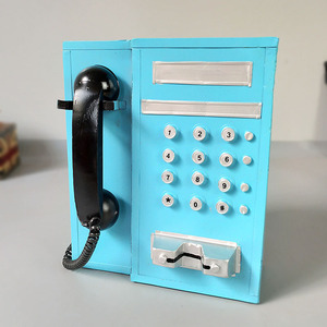 Téléphone mural rétro en fer forgé, modèle créatif en métal pour la décoration murale dans les bars, les magasins de vêtements, les cafés - Product Image 2