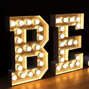 Vente chaude : Lettres et chiffres géants lumineux LED RGB de 4 et 5 pieds pour décoration de fête, événements et mariages - Product Image 6