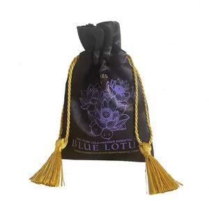 Bolsa de satén negra de lujo con logotipo personalizado impreso, superventas, para extensiones de cabello, almacenamiento de trajes de baño, bolsa de seda mate con cordón antipolvo - Product Image 6