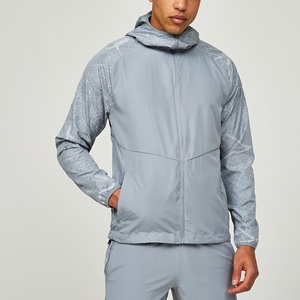 Jaket penahan angin bertudung pria, jaket penahan angin tahan air 100% poliester ringan bertudung desain cetak reflektif kustom - Product Image 1