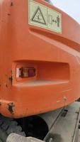 Excavatrice sur pneus Hitachi ZX130 d'occasion, 13 tonnes, très demandée, d'origine japonaise, certifiée CE, avec attache rapide et brise-roche, Daewoo