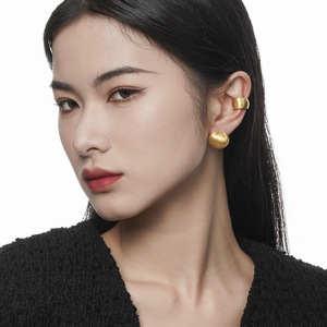 Pendientes <span class=keywords><strong>de</strong></span> tuerca <span class=keywords><strong>de</strong></span> bola <span class=keywords><strong>de</strong></span> <span class=keywords><strong>plata</strong></span> <span class=keywords><strong>de</strong></span> ley S925 <span class=keywords><strong>de</strong></span> diseño único para regalo <span class=keywords><strong>de</strong></span> mujer y Niña - Product Image 6