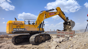 SE900LC Popular Crawler Excavator China Famous Brand Best Excavator Hot Sale <b>Machinery</b> - Product Image 2