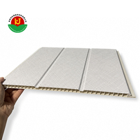 Panneaux muraux et de plafond en PVC artistiques, revêtement décoratif durable pour les espaces de vie modernes