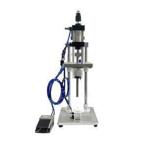 Machine de pressage semi-automatique pour bouteilles en verre et en plastique, miel, huiles, parfums, cosmétiques, savon, crème, shampoing - Product Image 1