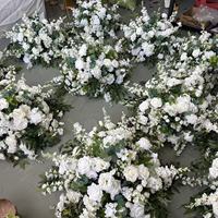 Boule de fleurs artificielle en soie blanche et verte de 60 cm, de haute qualité, faite à la main, pour centre de table de mariage, Noël, remise de diplôme