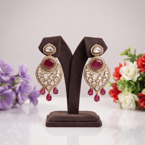 Boucles d'oreilles pendantes en moissanite rouge rubis, plaqué or antique bicolore, style statement, tendance, bijoux traditionnels indiens - Product Image 2