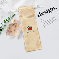 Sac en satin doré à cordon personnalisé avec logo imprimé pour l'emballage et le rangement des couverts longs réutilisables en soie