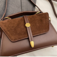 Nouveaux Sacs Fourre-Tout Carrés de Luxe Tendance pour Femmes en Cuir PU Imperméable Isolés Portables Anti-Vol avec Chaînes d'Épaule Solides