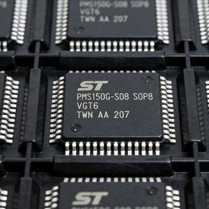 R5F21345MNFP # 50 chips nuevos y originales - Product Image 1