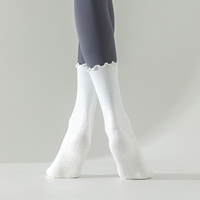 Logo plissé personnalisé Pilates robe de yoga antidérapante respirant tricoté Compression équipage printemps arcs anti-dérapant corps/manchette/bas pour