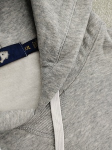 <span class=keywords><strong>Felpa</strong></span> Unisex Invernale con Collo Tondo, Collaborazione Bear, 100% Cotone Felpato, Design Ampio con Motivo a Cuore e Balza, Modello Lungo - Product Image 5