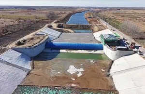 Digue en caoutchouc gonflable haute durabilité, taille personnalisée, pour irrigation agricole, contrôle des inondations municipales et gestion <span class=keywords><strong>de</strong></span> l'eau - Product Image 3