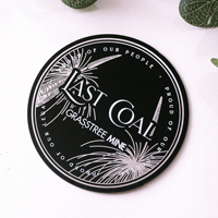 Vente en gros de sous-verres ronds en acrylique noir transparent avec sous-verres en aluminium pour restaurant café bar