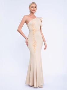 Nuovo Abito da Sera Lungo Monospalla con Colletto Obliquo, Bordi Arricciati, Modello da Damigella, Stile Sirena Aderente - Product Image 5