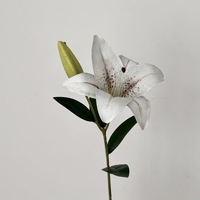 Großhandel Lebensechte Einzelstiel 50cm 2-Köpfige 3D Künstliche Lilie Kunstblume für Blumenarrangements Heim Hochzeit Party Dekoration