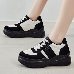 Chaussures de marche compensées tendance 2026 personnalisables avec logo pour le dropshipping – Chaussures Y2K légères en PU pour femmes, rehaussant la taille - Product Image 3