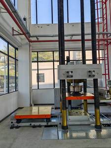 <span class=keywords><strong>Machine</strong></span> d'essai de compression à colonne longue <span class=keywords><strong>500T</strong></span> utilisée pour tester les propriétés mécaniques telles que la compression, la traction et la flexion - Product Image 2