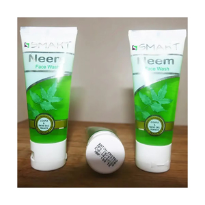 Nettoyant Visage Hydratant Premium Formule Douce Parfum Frais Soin Quotidien de la Peau Vente en Gros Usine - Product Image 1