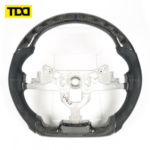 Volante de Fibra de Carbono Real de Fábrica TDD Compatible con Chevrolet Corvette C6, Opción Personalizada - Product Image 3
