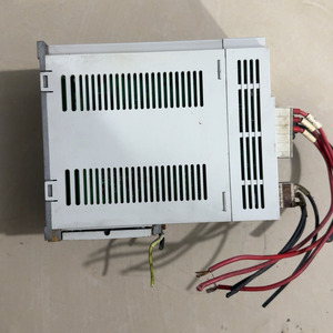 Unidad MR-E-200A-KH003 Usada en Buen Estado MR-E-200A-KH003 Unidad MR-E-200A-KH003 Usada en Buen Estado MR-E-200A-KH003 - Product Image 5