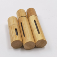 Flacons roll-on en verre de 10 ml avec bouchon en bambou et billes en acier inoxydable, étanches, portables pour le stockage d'huiles essentielles et de parfums.