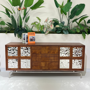 Buffet en bois massif à grande capacité avec panneaux ondulés pour salon et chambre à coucher, meuble de rangement latéral pour la maison - Product Image 1