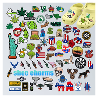 Nouveau Pop En Gros Amérique Culture Personnalisé PVC Chaussures Décorations Plantes Vertes Fumée Accessoires Aller Chasse Pistolets Sabots Chaussure Charmes
