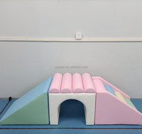 Elegante y Suave Juego de Escalada con Arco, Juguetes Sensoriales de Espuma Multifuncionales para Niños de 2 a 6 Años, Ideal para Cafeterías de Juegos, Centros Comerciales y Alquiler para Fiestas