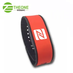 Pulsera de silicona nfc para parque de atracciones, personalizada, reutilizable, impermeable, 13,56 mhz HF rfid