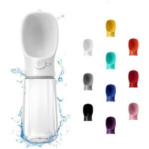 Bouteilles d'eau de voyage pour chien en acier inoxydable isolées, écologiques et étanches, avec gamelle intégrée et couvercle mignon en forme de patte – Modèles populaires 2026 (14/18/22 oz) - Product Image 1