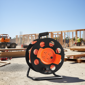 Vevor Carrete de Cable Manual de 100 Pies con 4 Tomas de Corriente, Cable de 12 AWG de Alta Resistencia, con Cubierta Antipolvo para Circuito Portátil - Product Image 2