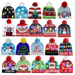 Bonnets courts en tricot lumineux à LED avec <span class=keywords><strong>pompon</strong></span>, chapeaux d'hiver festifs avec décorations de Noël pour les fêtes - Product Image 1