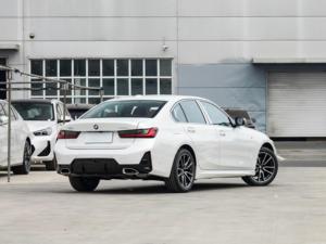 Nuevo Auto <span class=keywords><strong>BMW</strong></span> Serie 3 Modelo 2025 325i Paquete M Sport 5 Plazas Vehículo de <span class=keywords><strong>Gasolina</strong></span> Turboalimentado R18 Techo Solar Jiben Auto - Product Image 3