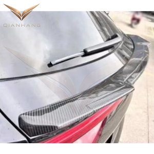 Aileron arrière central en fibre de carbone de style LY pour Q8 SQ8 2021+ - Product Image 4