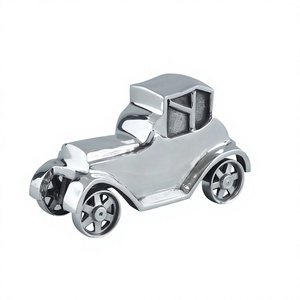 Figurine métallique de roadster classique avec finition chromée et nickel lisse |   Pièce maîtresse de collection de voitures anciennes pour la décoration de la maison ou du bureau - Product Image 6