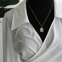 Collier en acier inoxydable électroplaqué anti-ternissement avec petit miroir, style rétro français, motif rose magique en relief, carré, pour femme