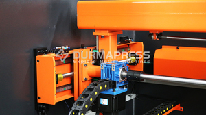 Presse plieuse CNC polyvalente et flexible 210T avec logiciel de calcul d'angle et de simulation hors ligne pour la programmation <span class=keywords><strong>2D</strong></span> - Product Image 4