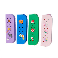 Nouveau design étudiant Croc breloques porte-crayon en silicone enfant stylo créatif sac de rangement multifonctionnel fermeture éclair pochette à crayons