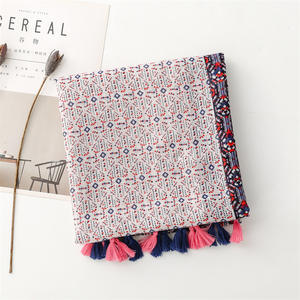 Ethnique Vintage Impression Femmes Polyester Mode Dame Foulards Châles Enveloppe Cou Tête Musulman Protection Solaire Hijabs Avec Glands - Product Image 3