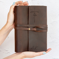 Couverture de Bible en cuir personnalisée avec nom, étui de Bible gravé floral pour cadeaux religieux, cadeaux chrétiens