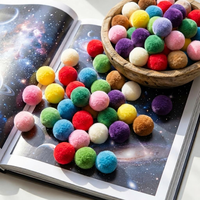 Set de Manualidades DIY para Crear un Tablero de Historias de Exploración Espacial con Temática de Astronautas, Planetas y Cohetes, con Pompones para Hacer Muñecas, para Aula o Preescolar
