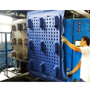 Cheap Heavy Duty Plastic Pallet <strong>Crate</strong> Boxes Making Machinery 150 Accumulation Style Blow Molding Machine - Product Image 3